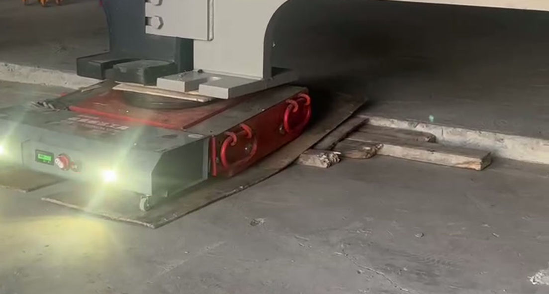 Battery Machine Skate Climbing Steep Slope